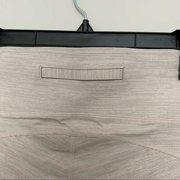 Outdoor Voices Legging Capri Crop Tech Sweat Coyote Atmosphere Tan Beige Neutral - Picture 4 of 6